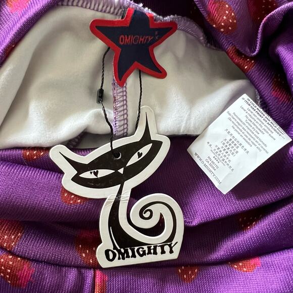 omighty Strawberry Print Pants Size Medium - Picture 10 of 13